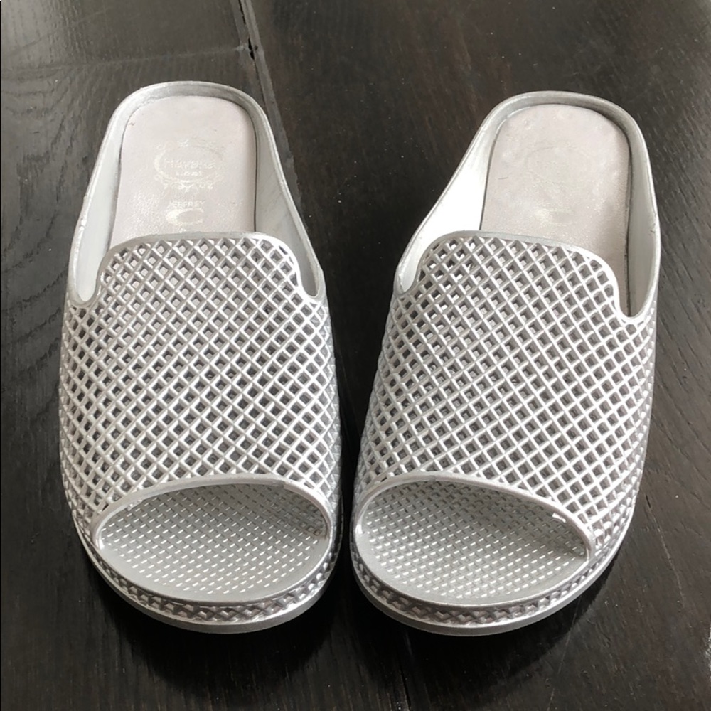 Jeffrey Campbell Fling 2 Slides
